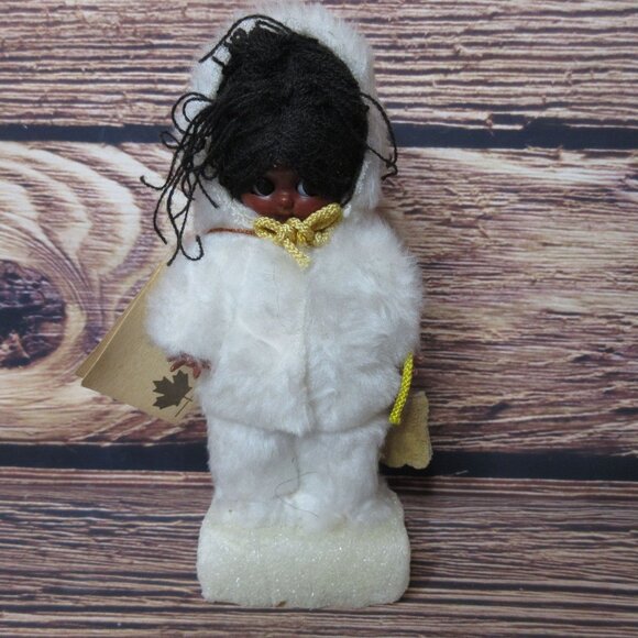 Indien Art Eskimo Doll - Vintage Made in Canada 7" tall - Picture 2 of 10